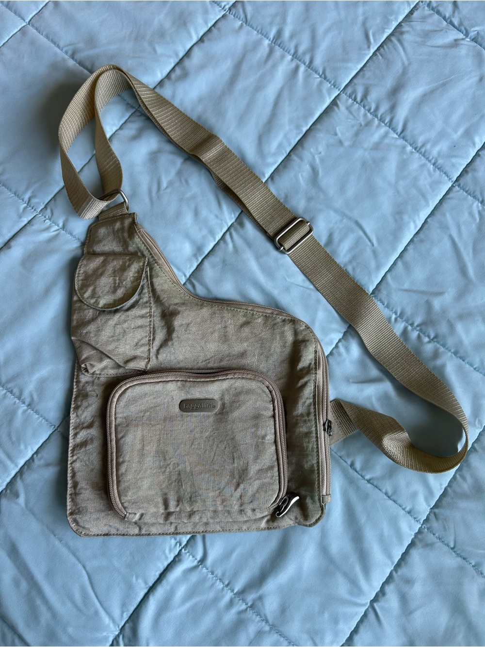 *Edgy BAGGALLINI Tan Crossbody Bagg Travel Nylon